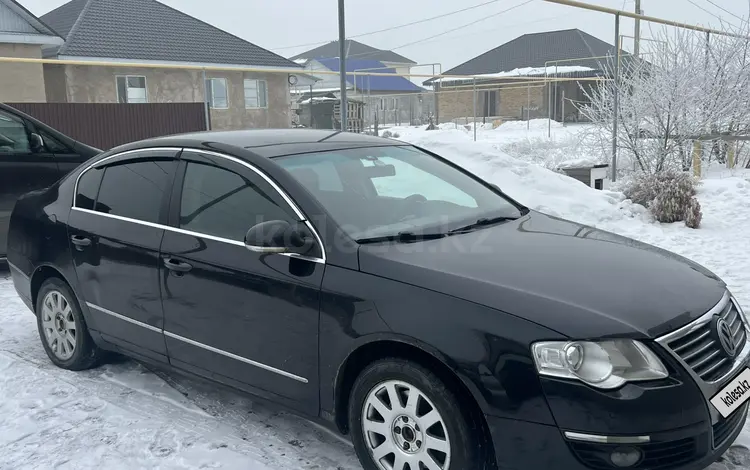 Volkswagen Passat 2006 годаүшін3 500 000 тг. в Алматы