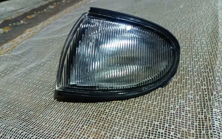 Ниссан блюбирд поворотник за 1 101 тг. в Алматы