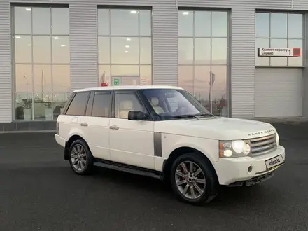 Land Rover Range Rover 2006 года за 3 100 000 тг. в Жанаозен