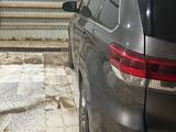 Toyota Highlander 2016 годаүшін13 400 000 тг. в Атырау