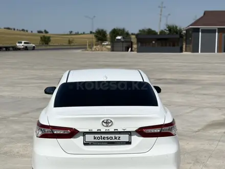 Toyota Camry 2021 года за 14 300 000 тг. в Шымкент – фото 4
