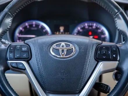 Toyota Highlander 2016 года за 15 000 000 тг. в Алматы – фото 17
