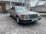 Mercedes-Benz E 230 1992 годаүшін2 550 000 тг. в Алматы – фото 2