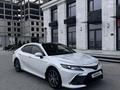 Toyota Camry 2023 годаfor16 800 000 тг. в Актау – фото 2