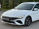Hyundai Elantra 2023 года за 9 300 000 тг. в Караганда – фото 2