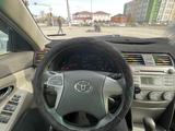 Toyota Camry 2010 года за 7 500 000 тг. в Астана – фото 2