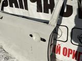 Правая передняя дверь на Toyta Camry за 7 007 тг. в Шымкент – фото 3