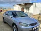 Toyota Camry 2005 года за 4 200 000 тг. в Актау – фото 2