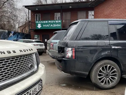 Бампер передний и задний на Land Rover Range Rover за 10 000 тг. в Алматы