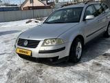 Volkswagen Passat 2001 годаүшін2 400 000 тг. в Алматы