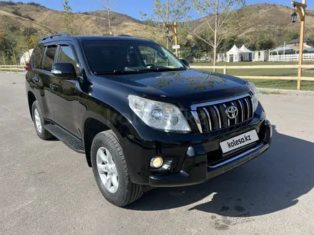 Toyota Land Cruiser Prado 2012 года за 15 700 000 тг. в Алматы – фото 2