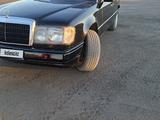 Mercedes-Benz E 200 1993 года за 1 900 000 тг. в Сатпаев – фото 3