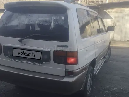 Mazda MPV 1996 года за 2 350 000 тг. в Алматы – фото 2