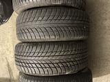 Bridgestone 225/55 R17 за 95 000 тг. в Жезказган