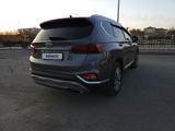 Hyundai Santa Fe 2020 года за 15 900 000 тг. в Караганда – фото 3