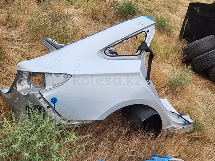 Задний правый крыло Hyundai Sonata LF за 111 000 тг. в Шымкент