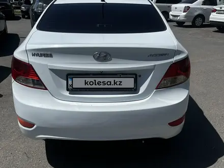 Hyundai Accent 2011 года за 3 500 000 тг. в Усть-Каменогорск – фото 2