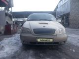 Kia Carnival 2002 годаүшін2 300 000 тг. в Шымкент