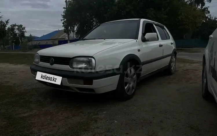 Volkswagen Golf 1993 годаfor1 100 000 тг. в Актобе