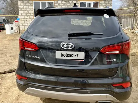 Hyundai Santa Fe 2017 года за 5 500 000 тг. в Актобе – фото 6