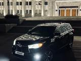 Toyota Highlander 2015 года за 15 000 000 тг. в Алматы
