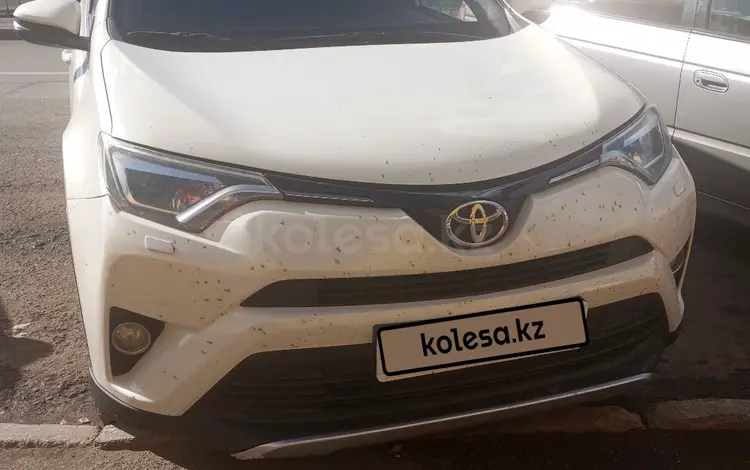 Toyota RAV4 2016 годаүшін10 500 000 тг. в Астана