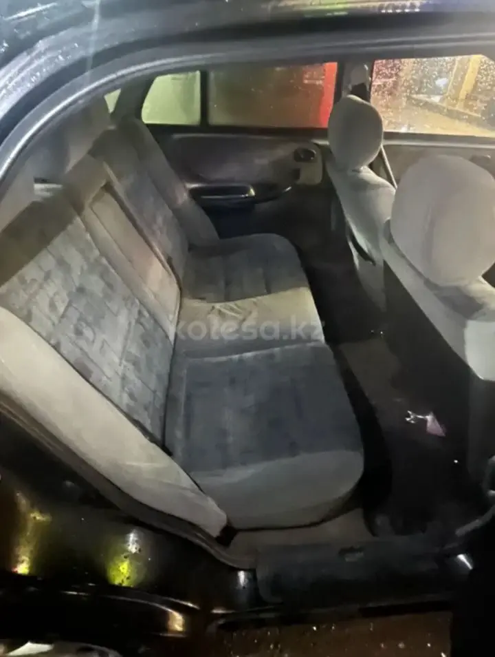 Mazda 626, 1998