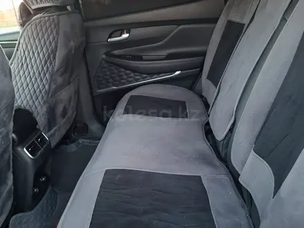 Hyundai Santa Fe 2023 года за 16 600 000 тг. в Актобе – фото 15