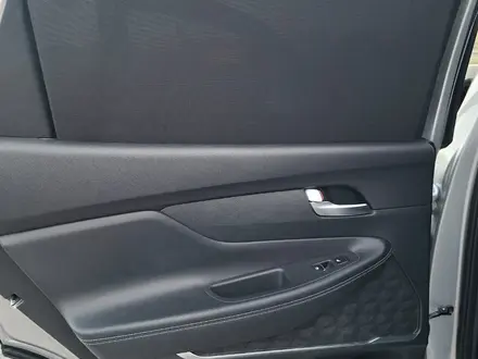 Hyundai Santa Fe 2023 года за 16 600 000 тг. в Актобе – фото 17