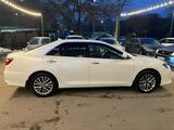 Toyota Camry 2015 года за 11 800 000 тг. в Алматы – фото 5