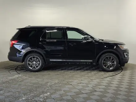 Ford Explorer 2016 года за 9 590 000 тг. в Алматы – фото 4