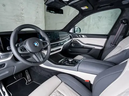 BMW X5 2023 года за 70 900 000 тг. в Алматы – фото 17