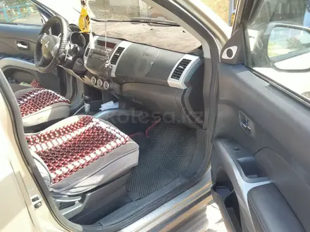 Mitsubishi Outlander 2008 года за 5 800 000 тг. в Петропавловск – фото 6