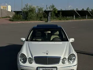 Mercedes-Benz E 240