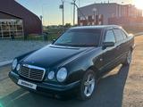 Mercedes-Benz E 200 1997 года за 2 750 000 тг. в Кокшетау – фото 2