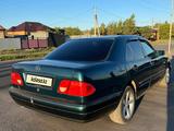 Mercedes-Benz E 200 1997 года за 2 750 000 тг. в Кокшетау – фото 3