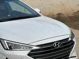 Hyundai Elantra 2019 года за 9 800 000 тг. в Шымкент – фото 4