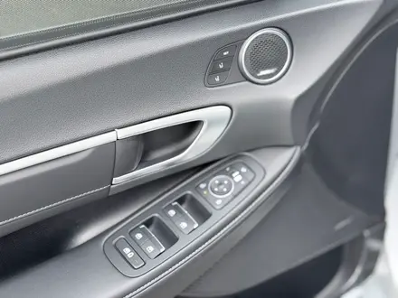 Hyundai Sonata 2023 года за 13 700 000 тг. в Алматы – фото 15