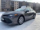 Toyota Camry 2019 года за 13 000 000 тг. в Усть-Каменогорск – фото 2