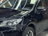 Toyota RAV4 2015 года за 9 800 000 тг. в Астана – фото 3