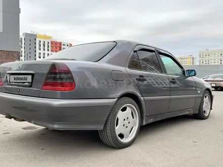 Mercedes-Benz C 240 1998 года за 2 800 000 тг. в Астана – фото 5