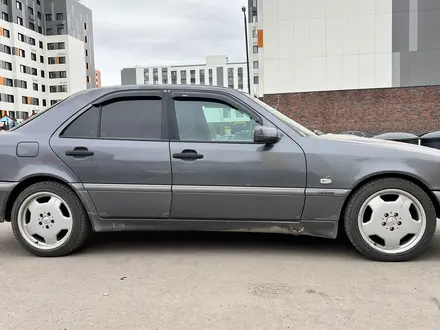 Mercedes-Benz C 240 1998 года за 2 800 000 тг. в Астана – фото 6