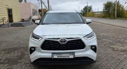 Toyota Highlander 2023 года за 26 500 000 тг. в Уральск – фото 4
