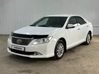 Toyota Camry, 2013