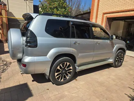 Toyota Land Cruiser Prado 2007 года за 13 000 000 тг. в Актобе – фото 2