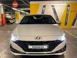 Hyundai Elantra 2022 года за 10 800 000 тг. в Алматы