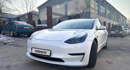 Tesla Model 3 2021 года за 15 600 000 тг. в Алматы – фото 2