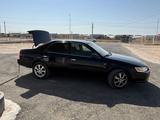 Toyota Camry 1999 годаүшін2 800 000 тг. в Жанаозен – фото 3