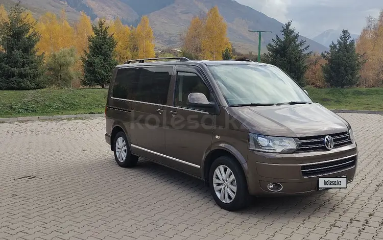 Volkswagen Multivan 2014 года за 18 500 000 тг. в Алматы