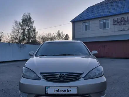 Toyota Camry 2005 года за 4 800 000 тг. в Усть-Каменогорск – фото 3